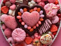valentines-day-candy-charcuterie-board-