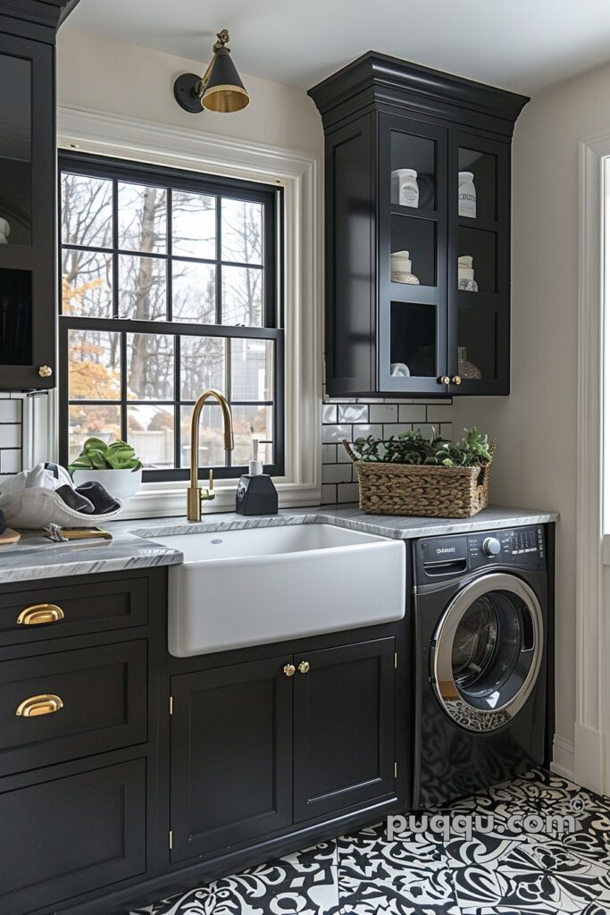 small-laundry-room-65
