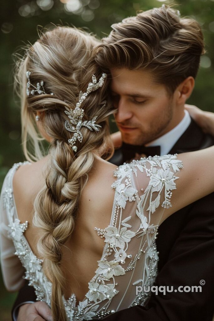wedding-hairstyles-2024-90