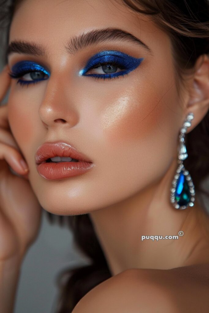 blue-eyeshadow-looks-36