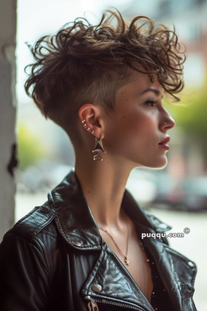 mohawk-haircut-for-women-62